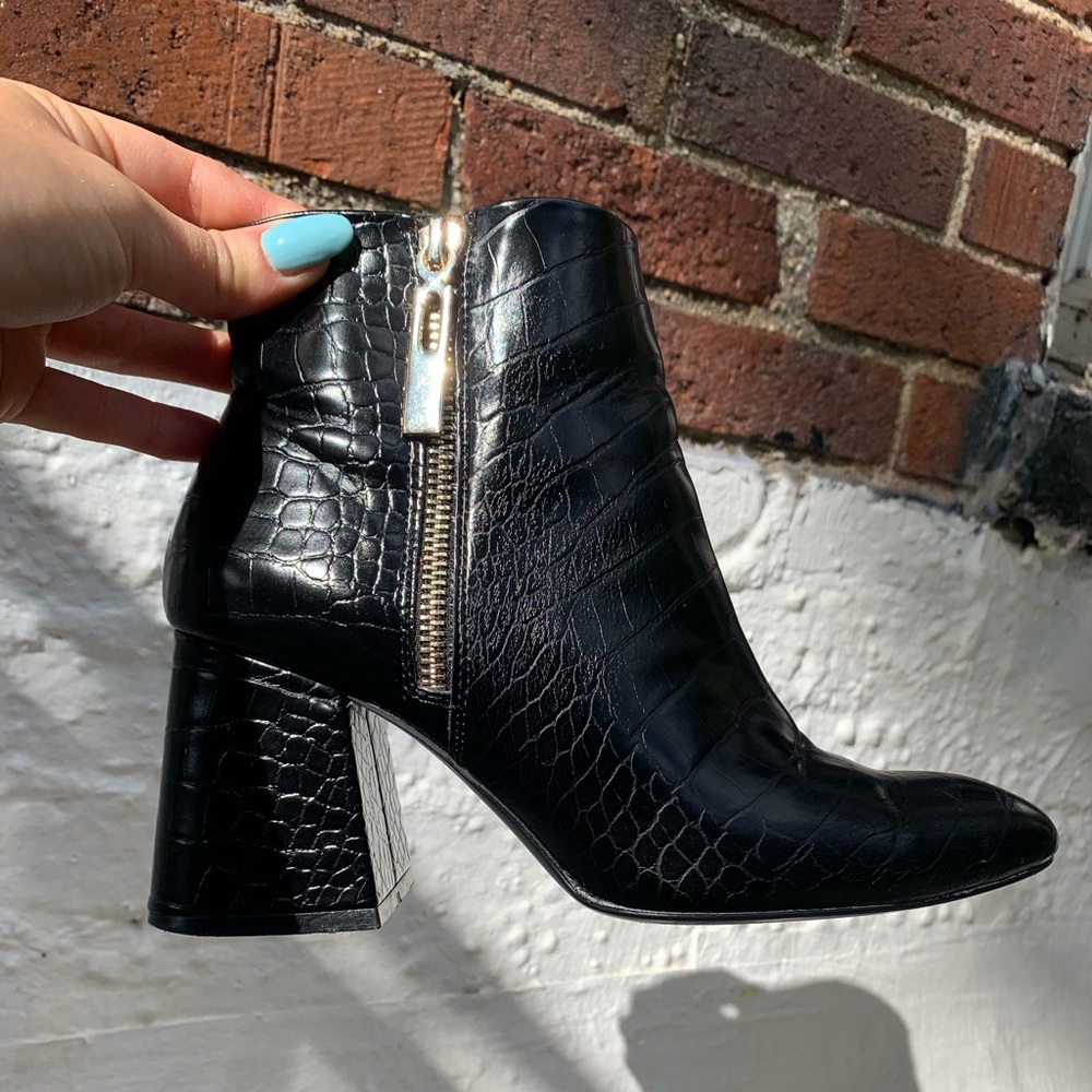 Black Alligator Print Block Heel Booties. Size 6.5